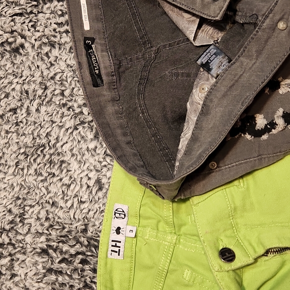 Hot Topic Shorts - Picture 3 of 3